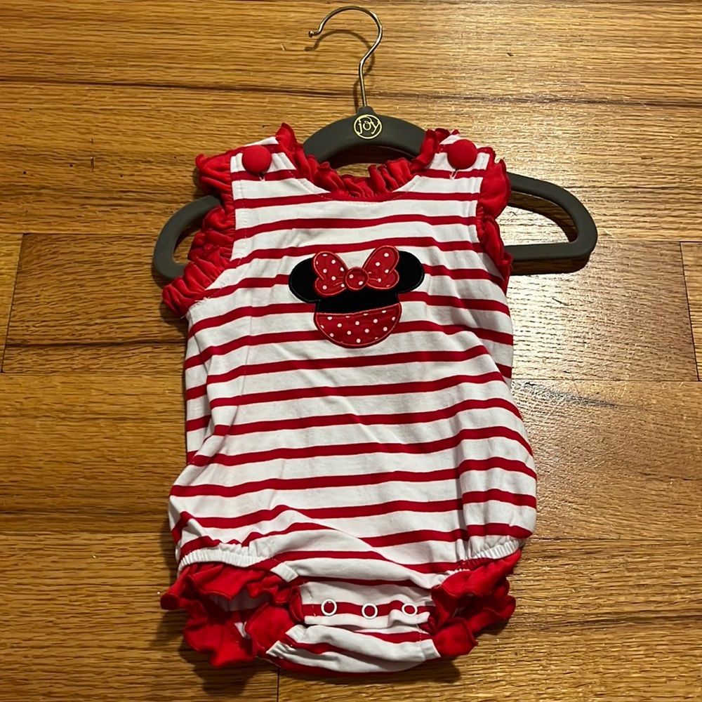 Three sisters Minnie suit